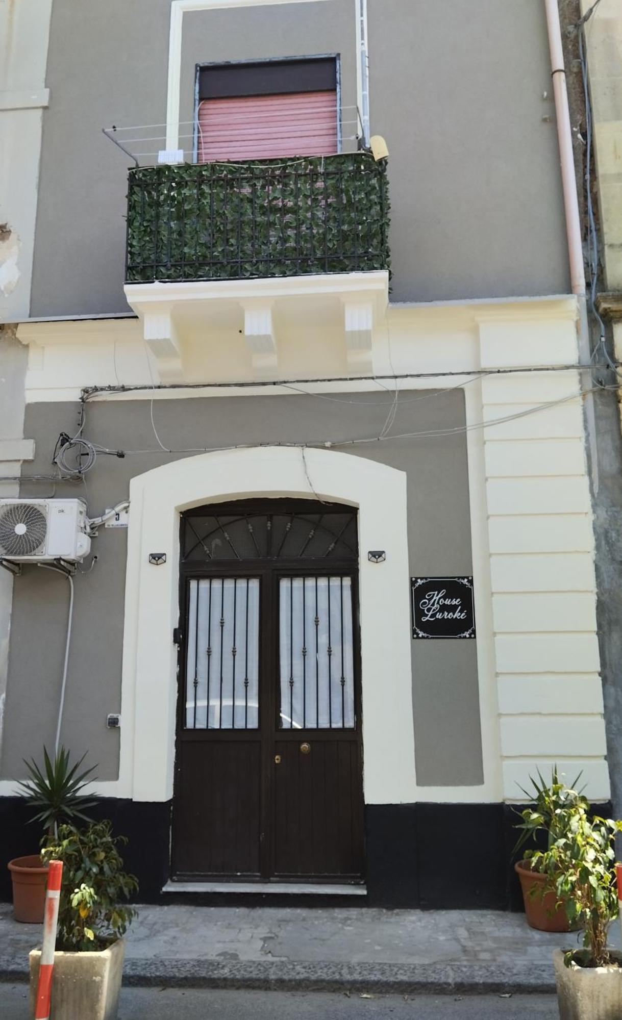 House Luroke Apartment Catania Bagian luar foto